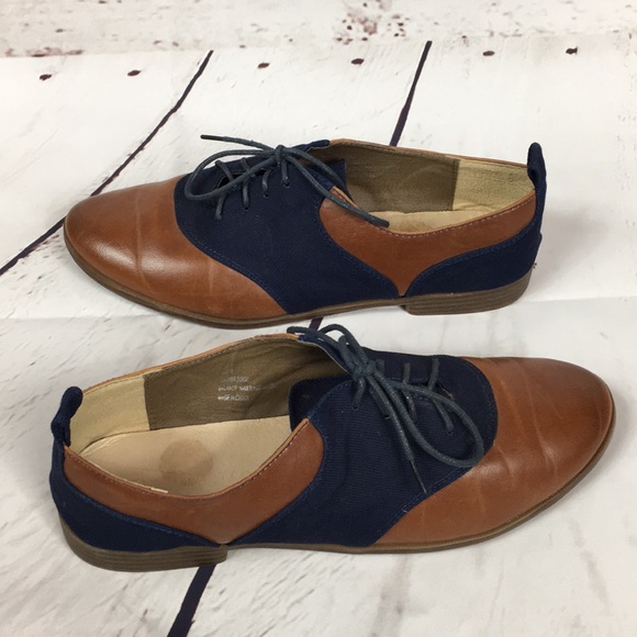 womens tie up loafers